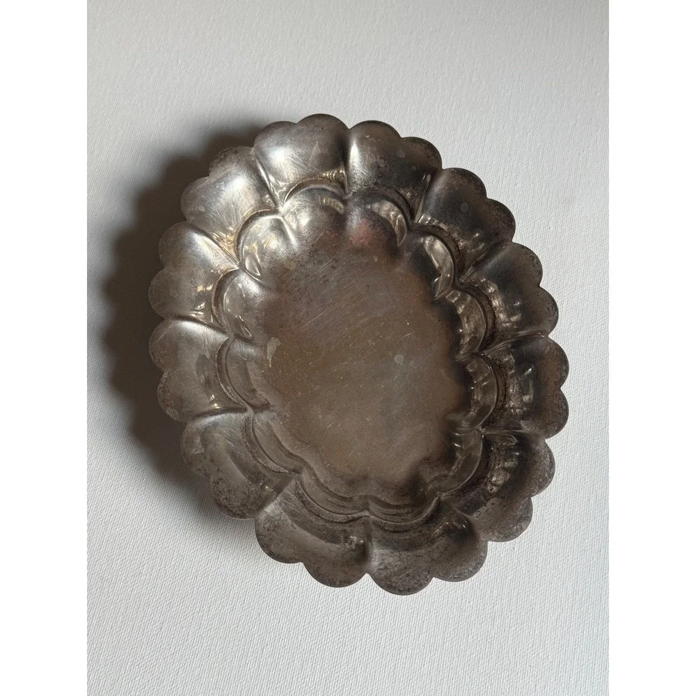 Vintage Silver Scalloped Oval Trinket Dish Metal Catchall Bowl Fluted Edge 8 in